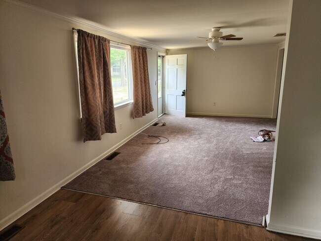 Building Photo - 2316 Hudson Dr