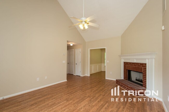 Building Photo - 265 Overlook Dr