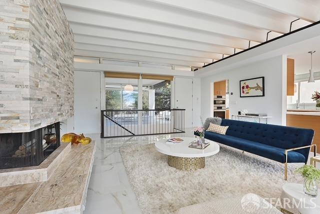 Building Photo - 6624 Saroni Dr