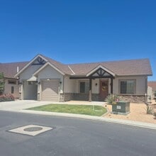 Building Photo - 2352 W Portal Hl Rd
