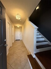 Building Photo - 1410 Ennis St