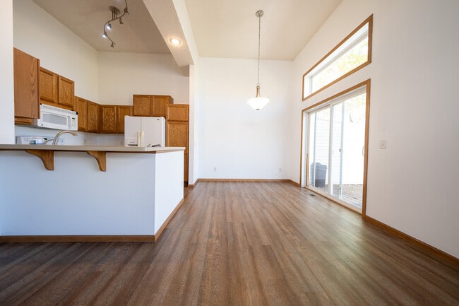 Foto del edificio - 4892 Bluff Heights Trail SE