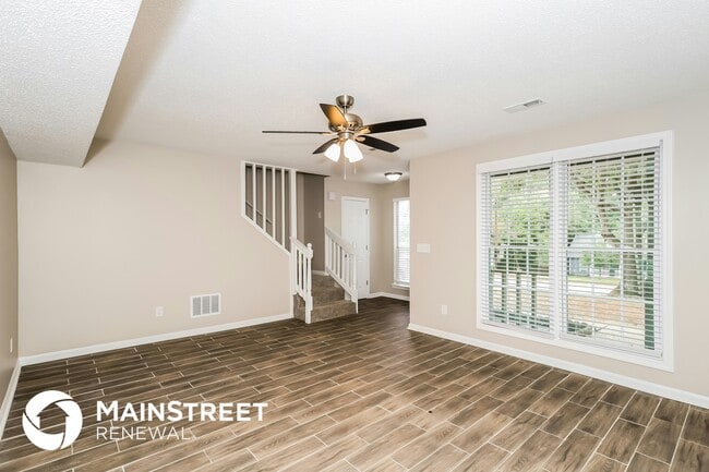 Building Photo - 510 Rosehill Dr