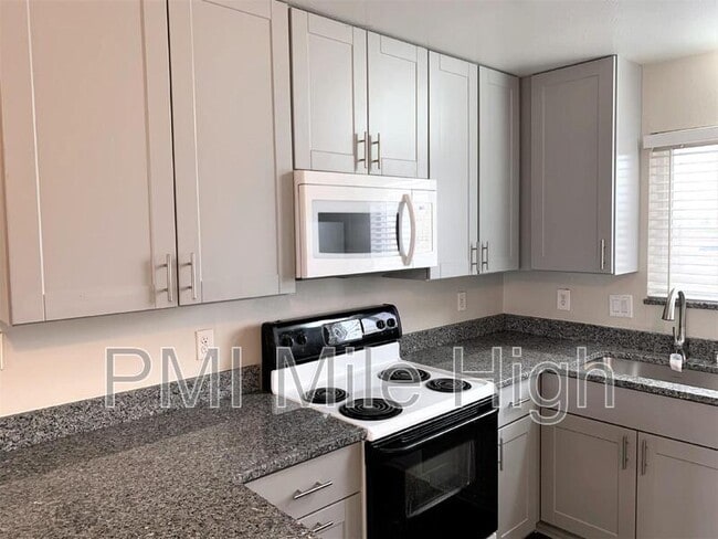 Building Photo - 2710 W 86th Ave