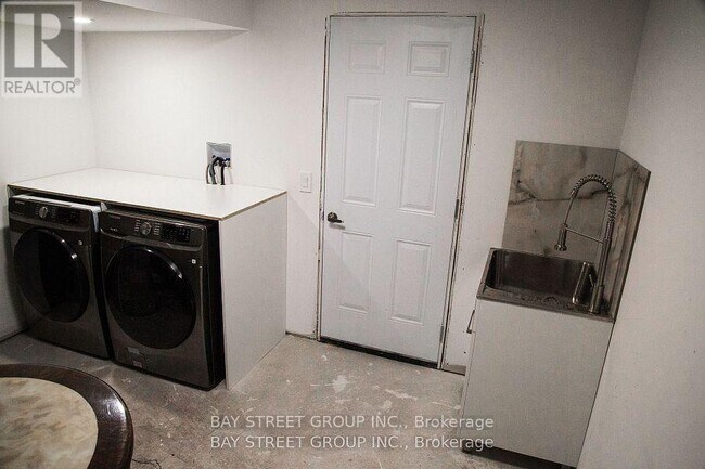 Photo du bâtiment - 44 Marlene Johnston Dr