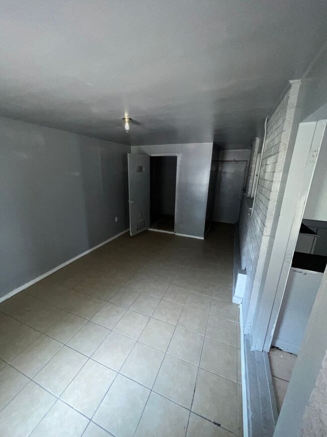 Building Photo - Bossier City! 3 bed/1 bath with bonus room!