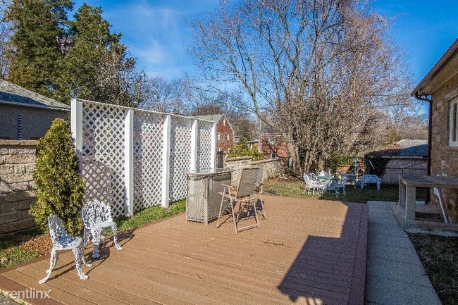 Building Photo - 5900 Moreland St NW