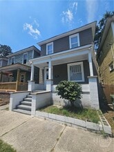Building Photo - 714 W 38th St