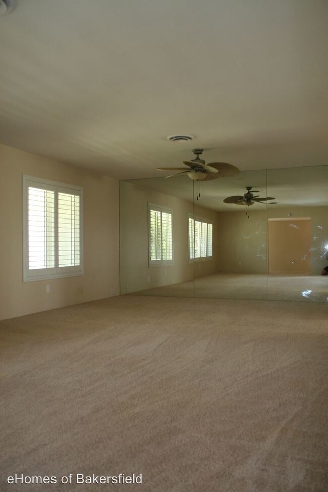 Building Photo - 3 br, 2.5 bath House - 3207 Panorama Dr
