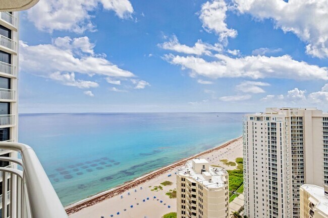 Foto del edificio - 3000 N Ocean Dr