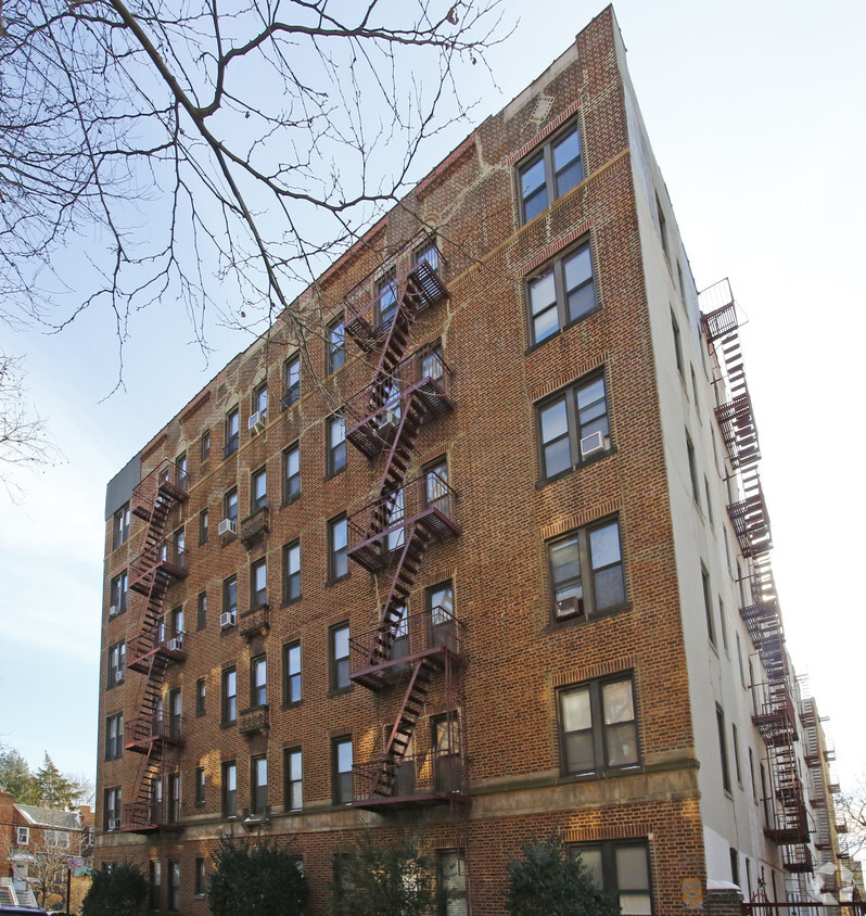 Building Photo - 28 Marine Ave