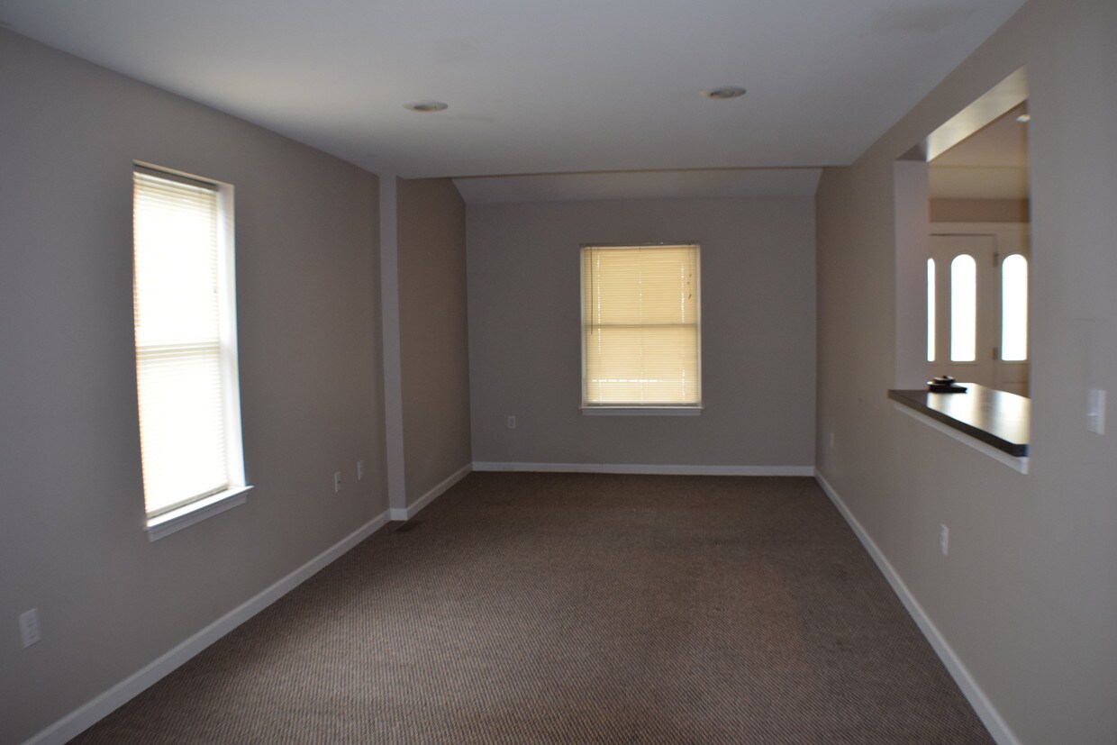 Primary Photo - 135 Spring St