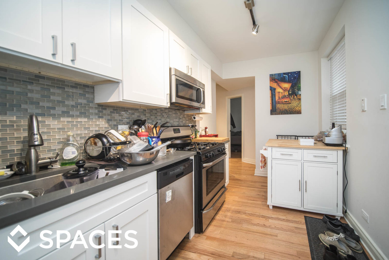 Foto principal - 2865 W Shakespeare Ave