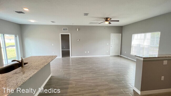 Building Photo - 3 br, 2 bath House - 538 Higgs Ave NW