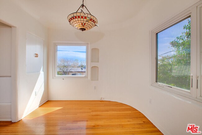 Building Photo - 2534 7th St