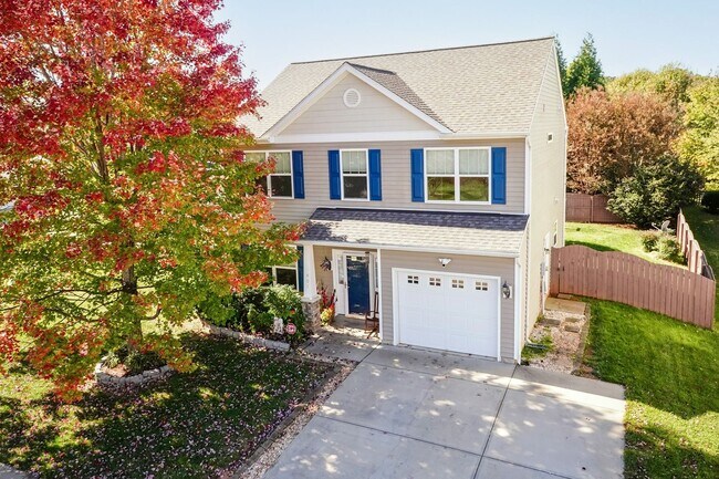 Building Photo - Beautiful 3-Bedroom Single Family Home wit...