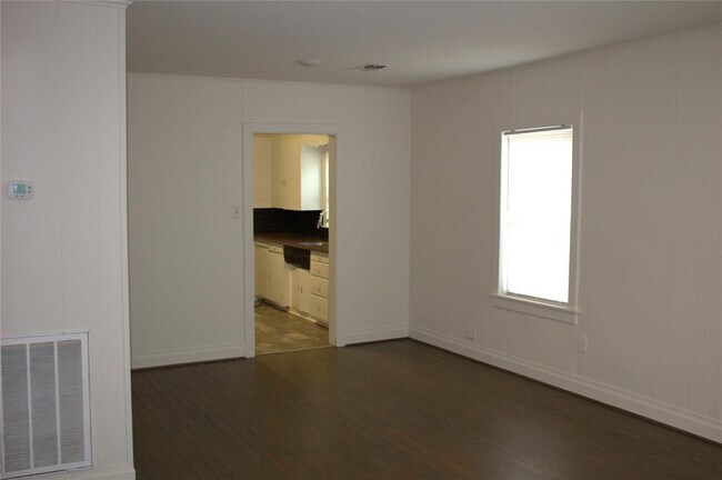 Foto del edificio - 1106 S Jackson St