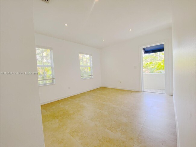 Building Photo - 119 Salamanca Ave