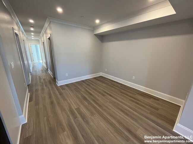 Building Photo - 80 N Beacon St