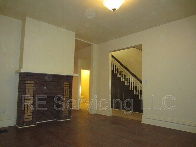 Building Photo - 4025 Lydia St