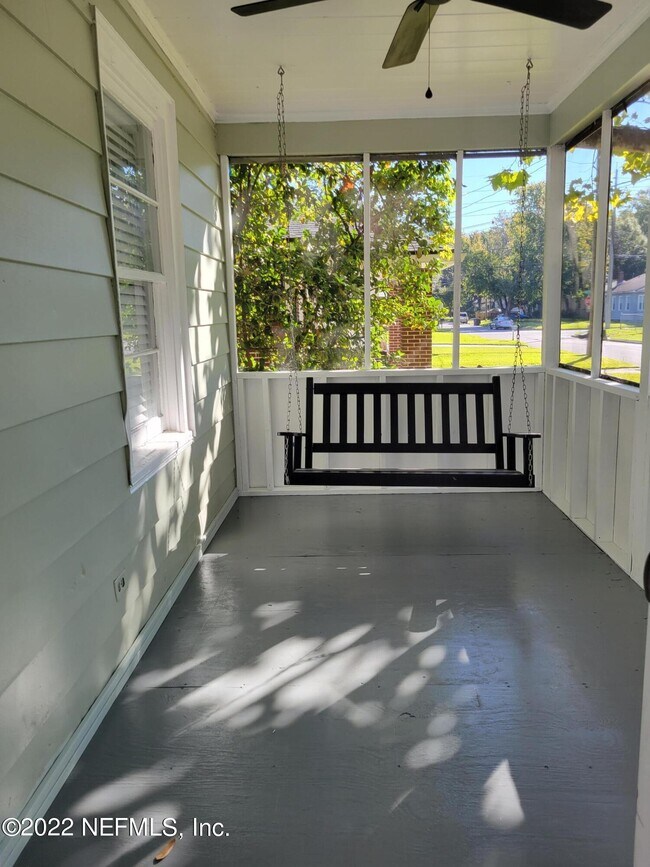 Foto del edificio - 4719 Crescent St