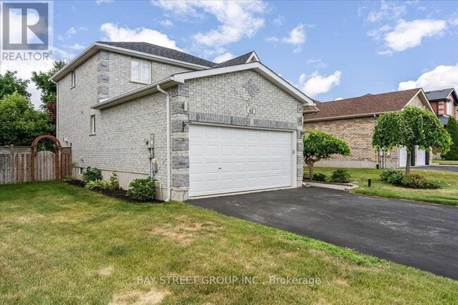 Building Photo - 62 Summerset Dr