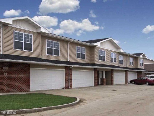 Building Photo - 4 br, 4 bath Townhome - Cascades Townhomes