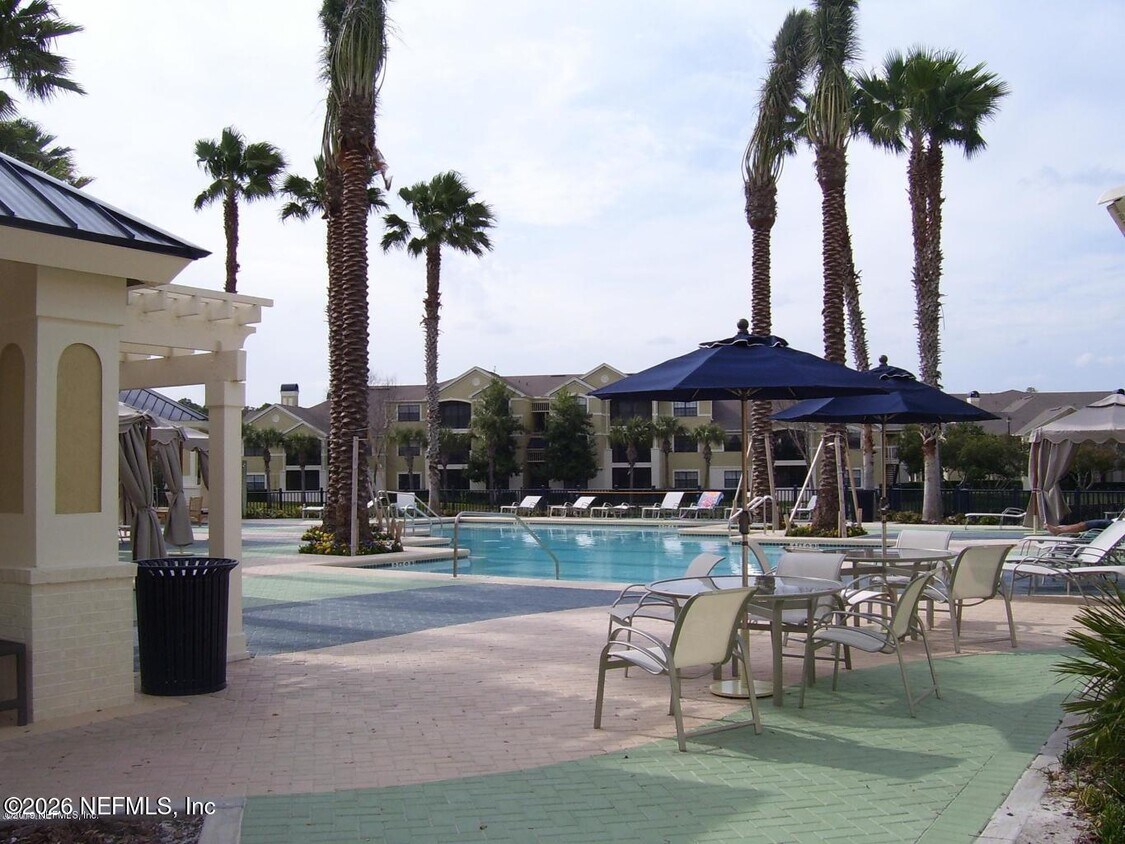 Foto del edificio - 800 Boardwalk Dr