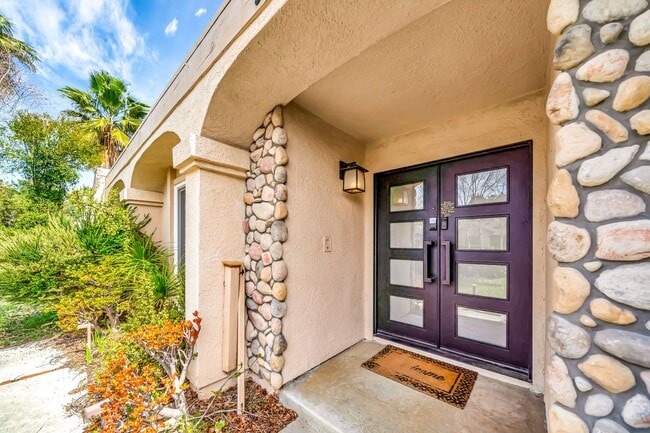 Building Photo - 3194 Rossini Pl