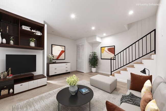 Foto del edificio - Brand-New Luxury Townhomes in NoHo