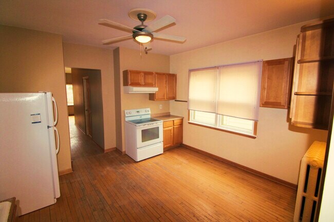 Foto del edificio - 2927 N Newhall St