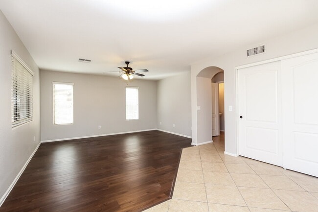 Building Photo - 2501 W Oberlin Way