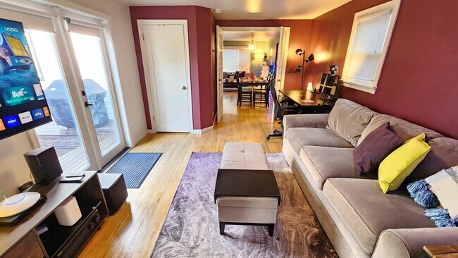 Foto del edificio - 11335 Roosevelt Way NE