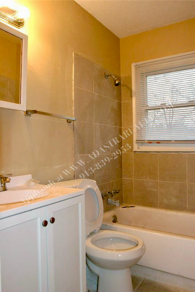 Building Photo - Affordable 3 Bed 1.5 Bath Home in Independ...