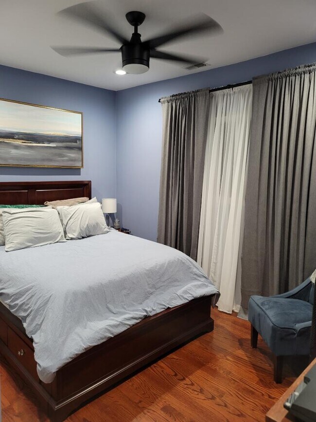Foto del edificio - 3338 N Kilpatrick Ave