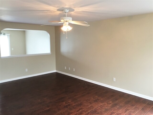 Foto del edificio - 512 Windsong Dr