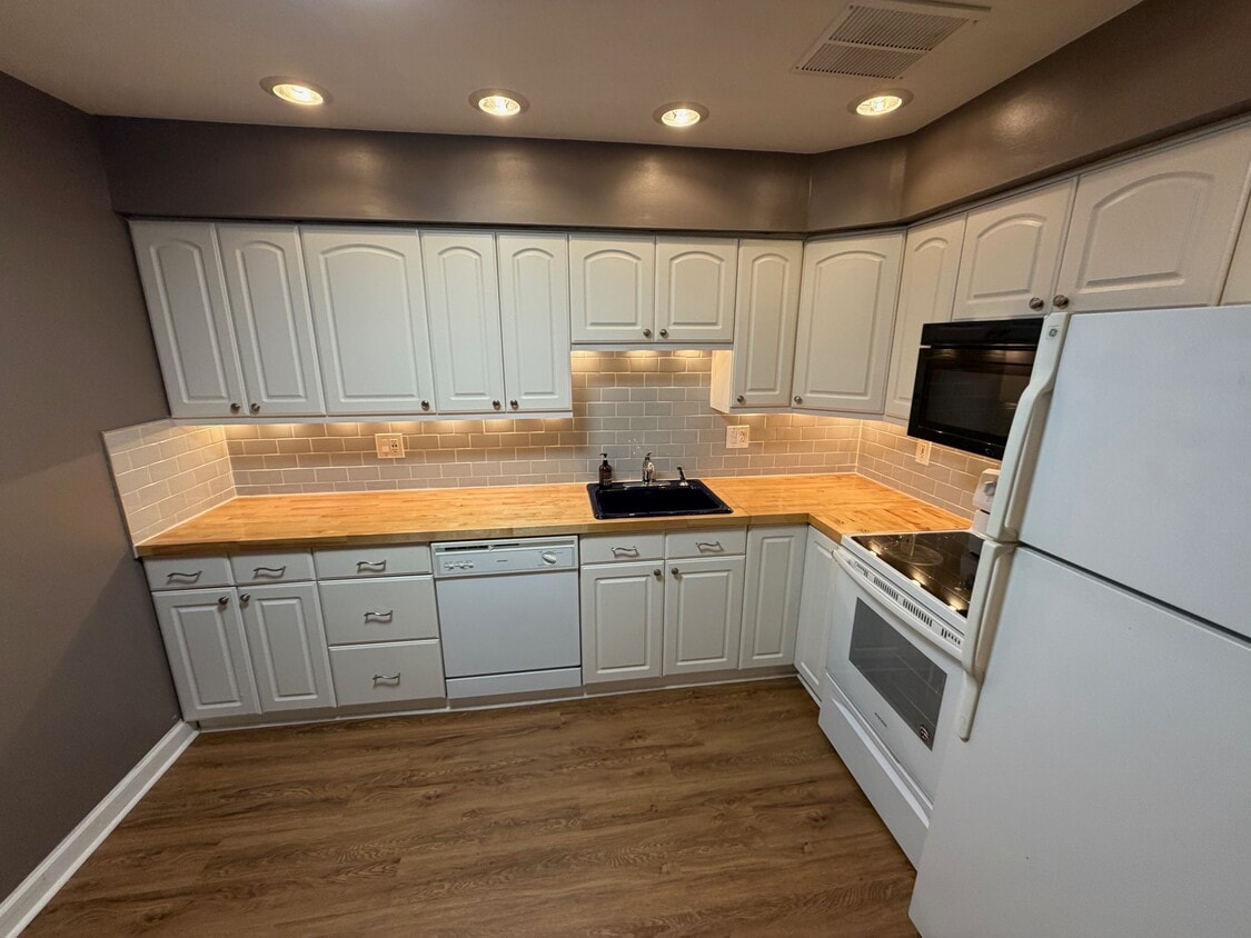 Photo - 4000 Gypsy Ln (Philadelphia, PA)