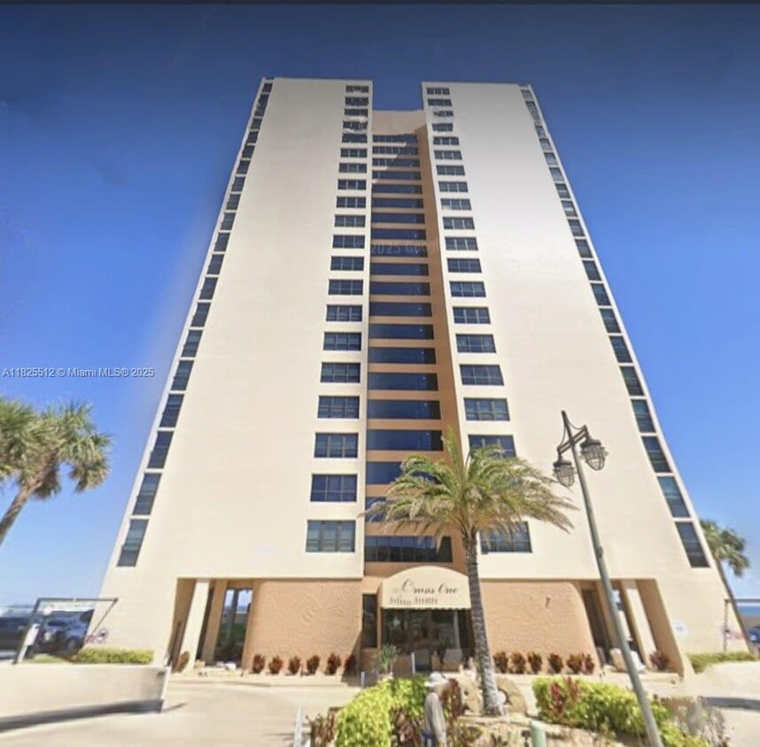 Primary Photo - 3051 S Atlantic Ave