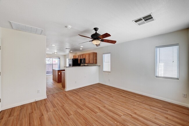 Building Photo - 9065 Diamond Bridge Ave