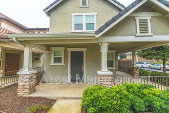 Building Photo - 128 Kingfisher St