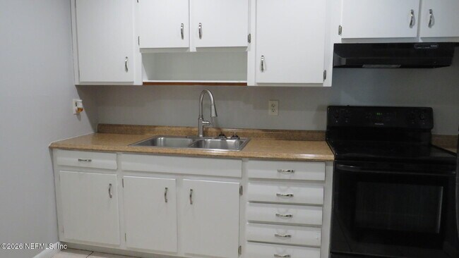 Foto del edificio - 7508 Dalehurst Dr S