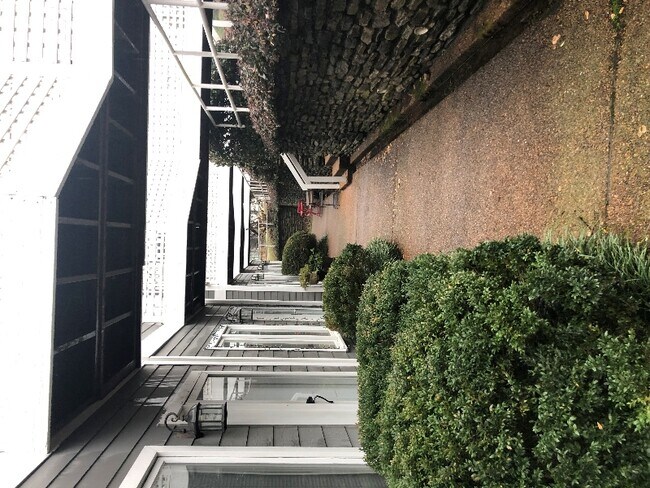 Foto del edificio - 3204 West End Cir