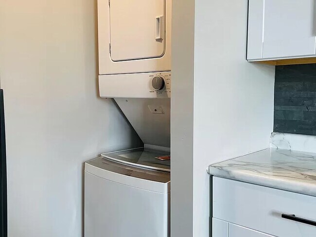 Laundry in Kitchen - 54 Banks Blvd