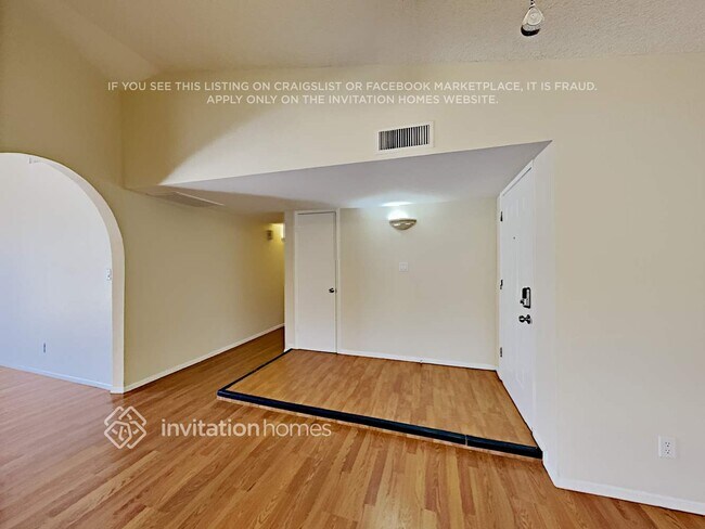 Building Photo - 246 W Kristal Way
