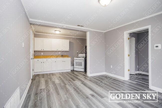 Foto del edificio - 115 E Willard St