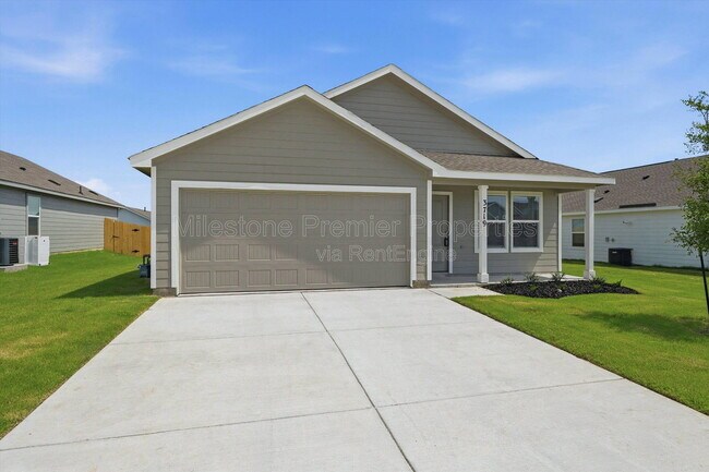 Building Photo - 3719 Longleaf Dr