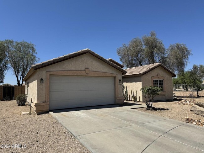 Building Photo - 12502 W Charter Oak Rd