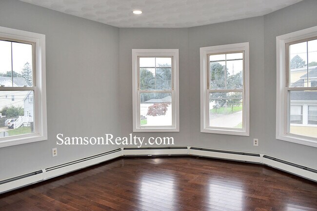 Building Photo - 136 2nd St