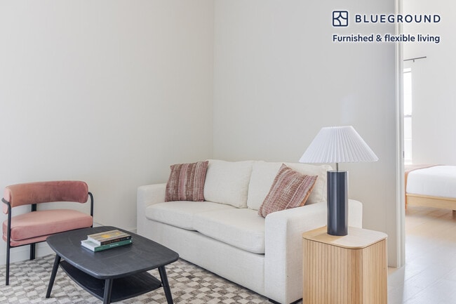 Foto del edificio - 131 Greenpoint Ave