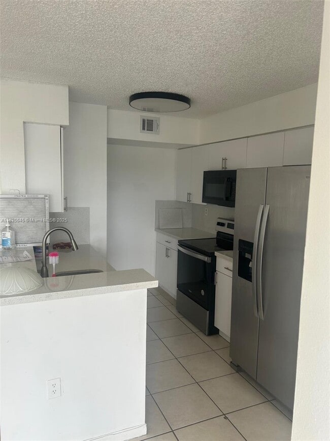 Foto del edificio - 15231 SW 80th St